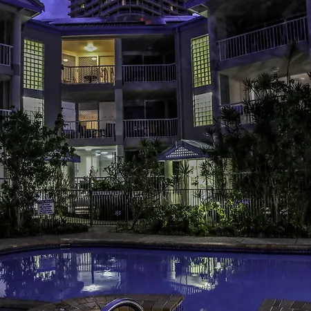 Surfers Beach Holiday Apartments-3